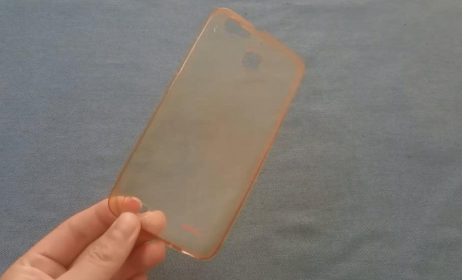 透明手机壳发黄怎么洗白（旧手机壳洗白方法）
